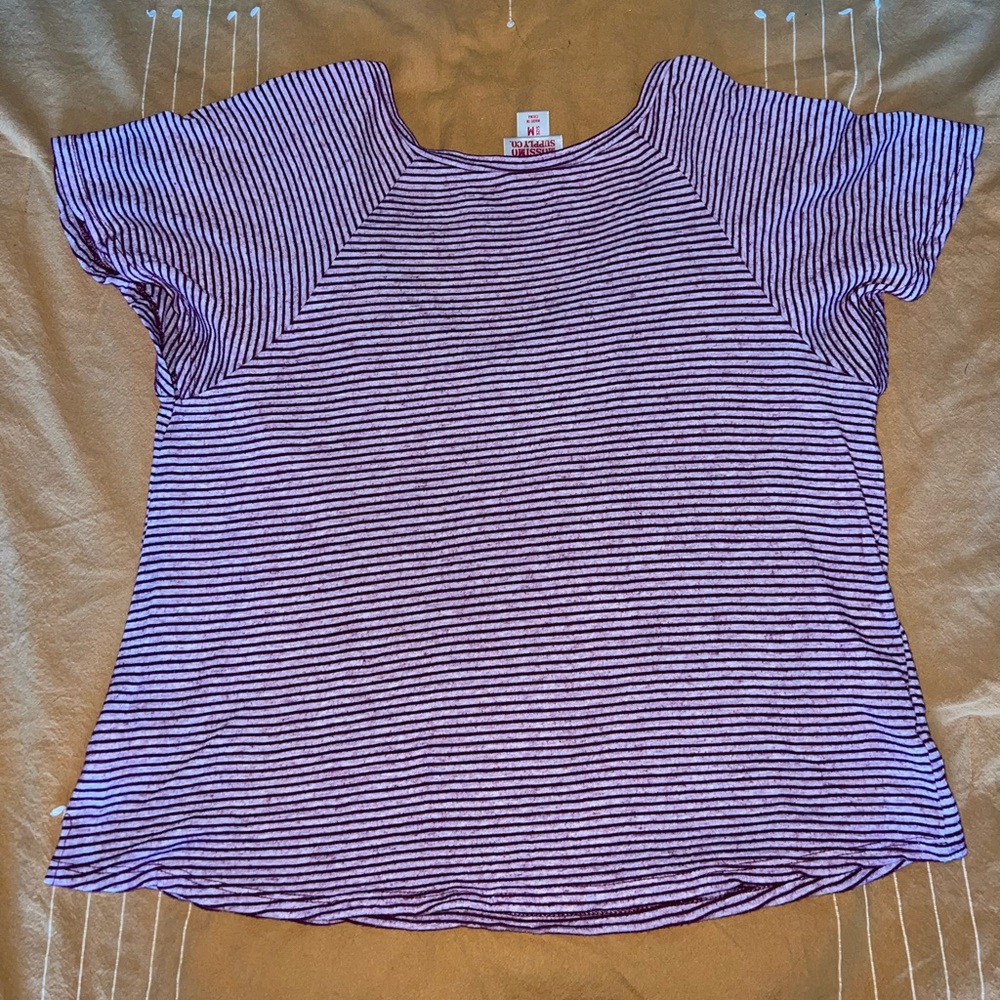 Mossimo Supply Co Red and White Striped V-Neck Size Medium - Picture 4 of 4